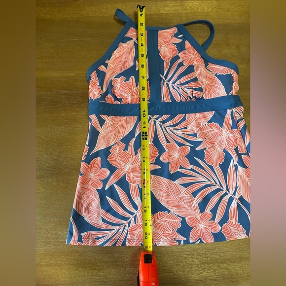 Lands End Women’s Tankini Like New Size 2 - Picture 6 of 10